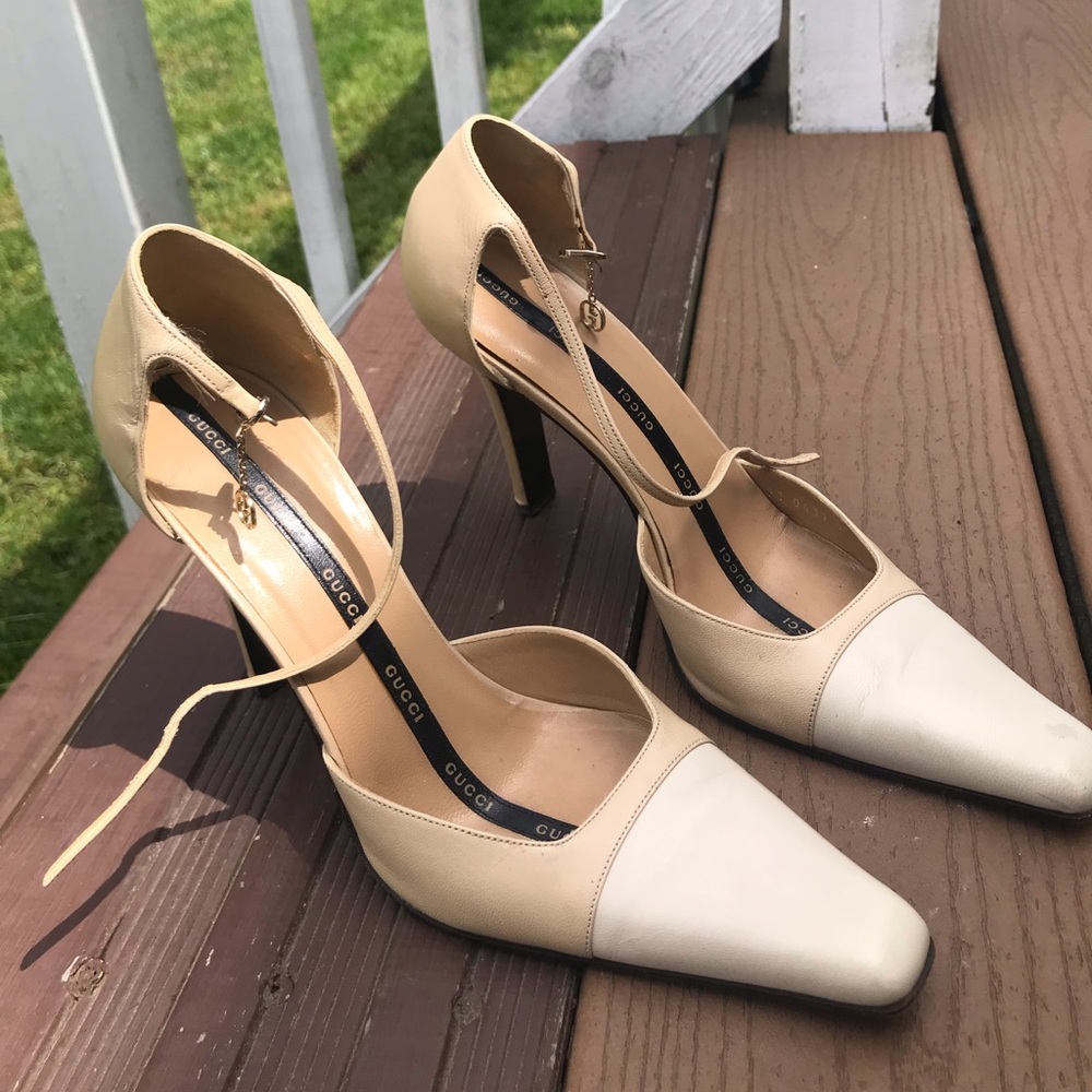 Vintage Gucci two tone heels